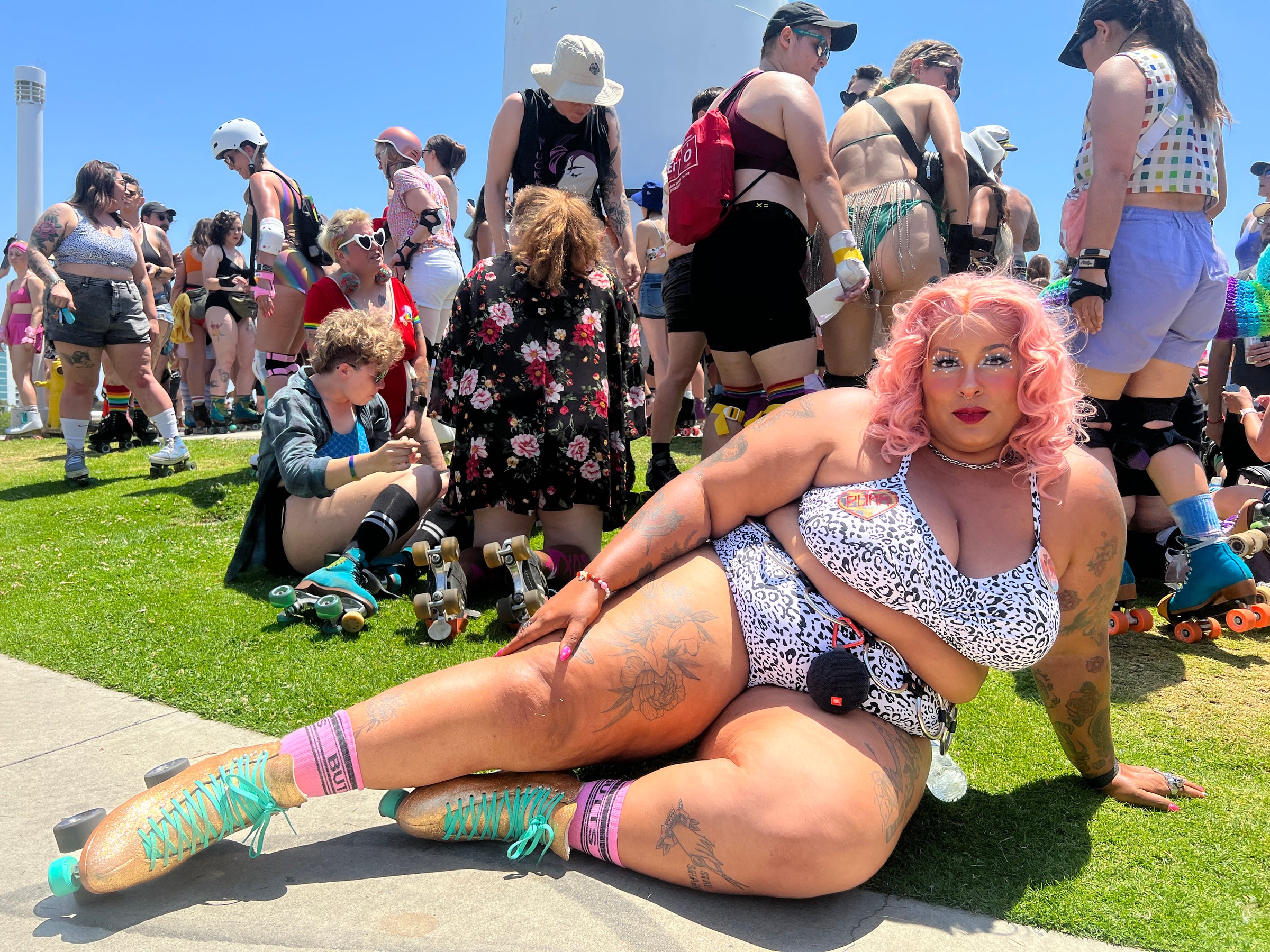 Sun's Out, Buns Out Rollout